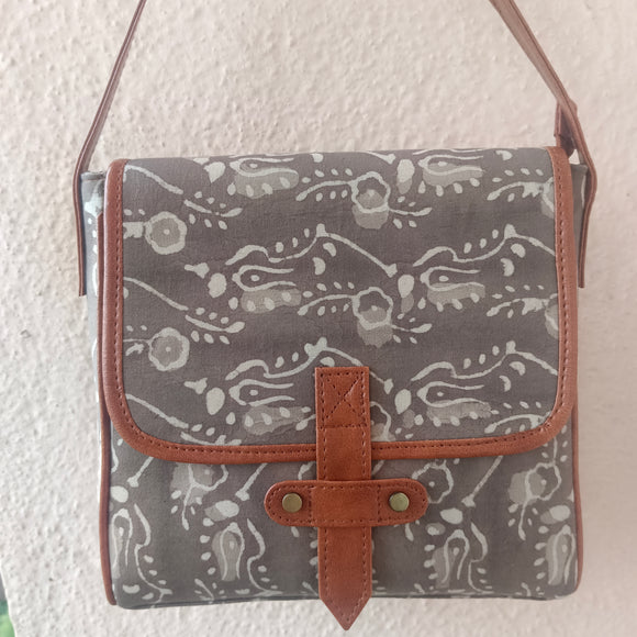 Dabu Flap Sling Bag Brown Creeper