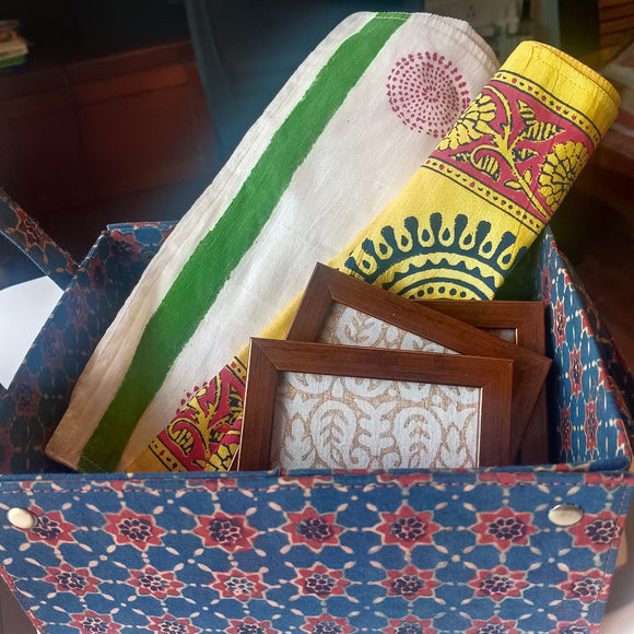 Foldable Gift Basket/ Organiser Blue