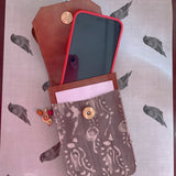 Cross-body Mobile Pouch Dabu Brown Creeper