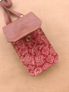 Cross-body Mobile Pouch Kalamkari Red