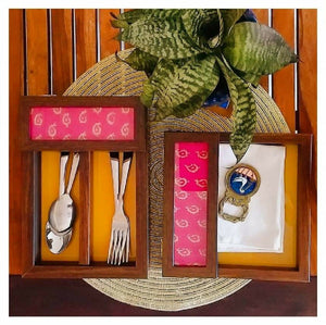 Decorative Cutlery & Serviette Holder Set Fuchsia